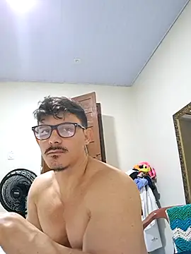 Snapshot of casaputo41 chatting on February 8, 2025, 11:45 pm casaputo41 online show from February 8, 2025, 11:45 pm