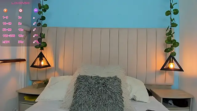 Snapshot of Paulina_Lopezz chatting on February 6, 2025, 9:49 pm Paulina Lopezz online show from February 6, 2025, 9:49 pm