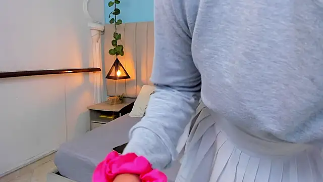 Snapshot of Paulina_Lopezz chatting on February 5, 2025, 8:25 pm Paulina Lopezz online show from February 5, 2025, 8:25 pm