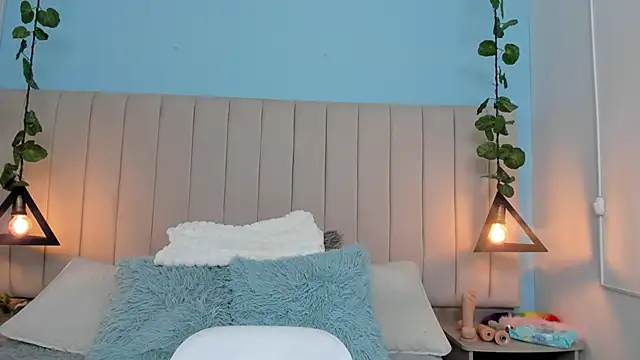 Snapshot of Paulina_Lopezz chatting on March 11, 2025, 11:15 pm Paulina Lopezz online show from March 11, 2025, 11:15 pm