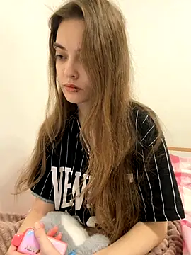 Snapshot of RayWillliams chatting on November 27, 2025, 1:00 pm RayWillliams online show from November 27, 2025, 1:00 pm