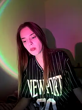 Snapshot of RayWillliams chatting on November 21, 2025, 9:14 pm RayWillliams online show from November 21, 2025, 9:14 pm