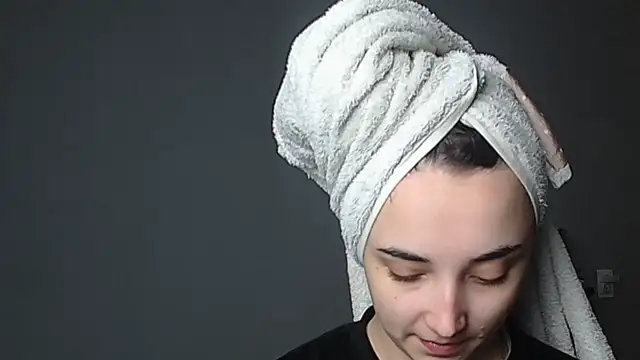 Eva Gloryy online show from January 11, 2026, 6:48 pm