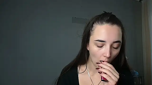 Eva Gloryy online show from October 30, 2025, 8:23 am