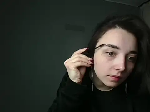 Eva Gloryy online show from March 3, 2025, 1:34 pm