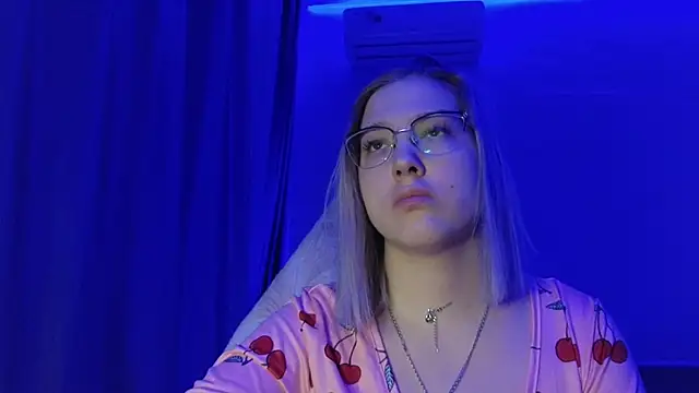 HotBrandyX online show from January 13, 2026, 11:25 am