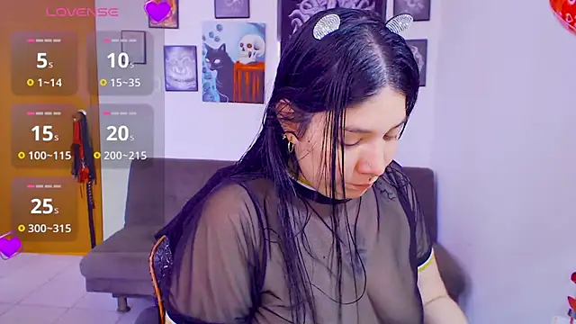 Snapshot of sharonnleon chatting on February 20, 2026, 7:38 pm sharonnleon online show from February 20, 2026, 7:38 pm