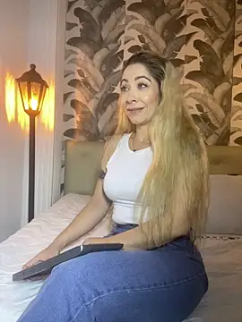 viktoria davis  online show from March 22, 2026, 1:31 am