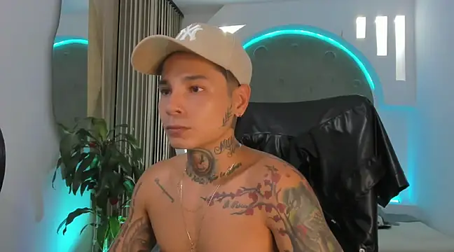 Snapshot of tattokoi chatting on February 23, 2025, 2:18 am tattokoi online show from February 23, 2025, 2:18 am