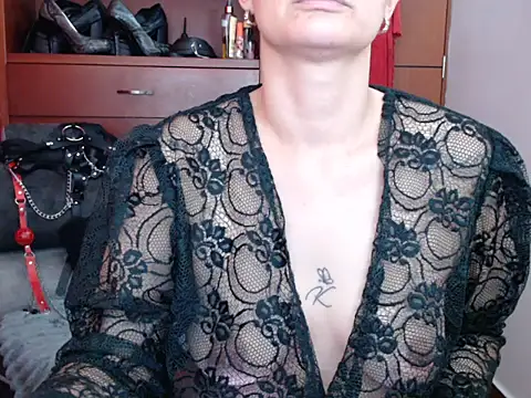 Snapshot of sachaclinford chatting on May 6, 2026, 6:45 pm sachaclinford online show from May 6, 2026, 6:45 pm
