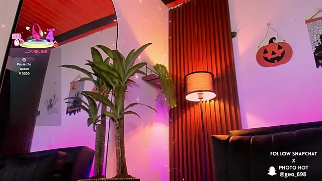 Georgina caruso online show from October 24, 2025, 3:05 am