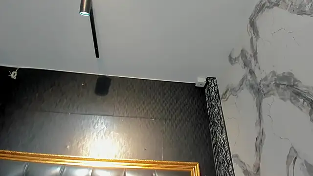 Snapshot of DalayMoore chatting on November 2, 2025, 8:03 pm DalayMoore online show from November 2, 2025, 8:03 pm