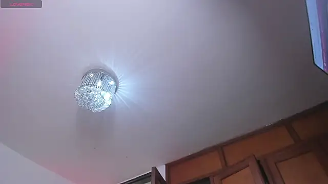 Dayana  Ospina online show from March 12, 2025, 1:36 am