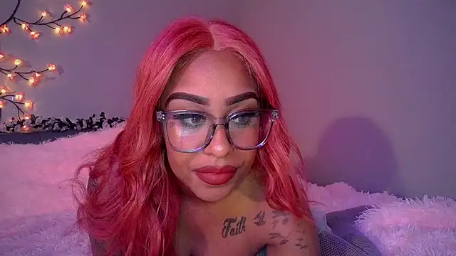 Snapshot of hazelbaby8880 chatting on March 2, 2025, 7:32 am hazelbaby8880 online show from March 2, 2025, 7:32 am