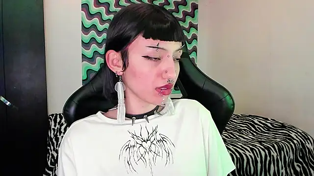 roxy toxic online show from March 15, 2025, 3:07 am