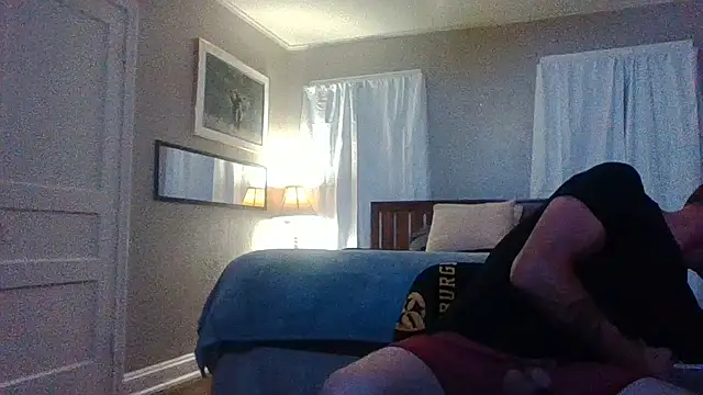 Snapshot of biggzee6 chatting on May 11, 2026, 7:21 am biggzee6 online show from May 11, 2026, 7:21 am