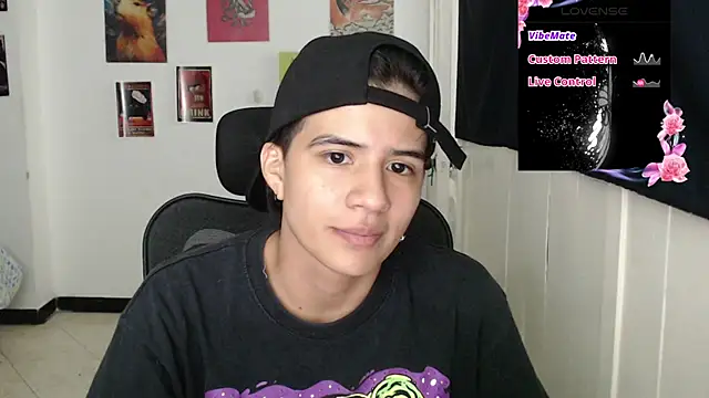 Snapshot of Dha_lia0 chatting on November 18, 2025, 9:51 pm Dha lia0 online show from November 18, 2025, 9:51 pm