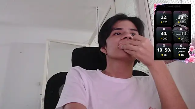 Snapshot of Dha_lia0 chatting on October 18, 2025, 1:46 pm Dha lia0 online show from October 18, 2025, 1:46 pm