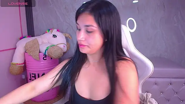 Skye Little v online show from November 28, 2025, 3:39 am