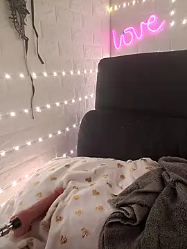 monella83 online show from February 21, 2025, 4:07 am