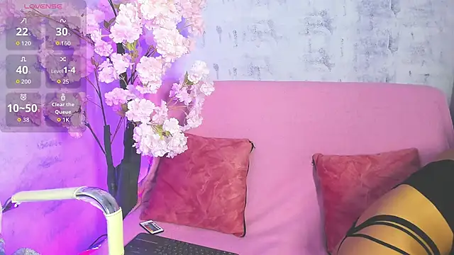 Snapshot of Gletty_noa chatting on October 18, 2025, 7:38 pm Gletty noa online show from October 18, 2025, 7:38 pm