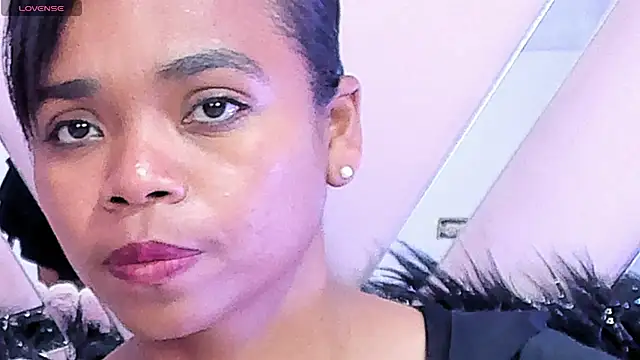 Snapshot of Gletty_noa chatting on March 2, 2025, 9:32 am Gletty noa online show from March 2, 2025, 9:32 am