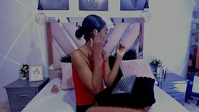 Snapshot of Gletty_noa chatting on March 5, 2025, 9:38 am Gletty noa online show from March 5, 2025, 9:38 am