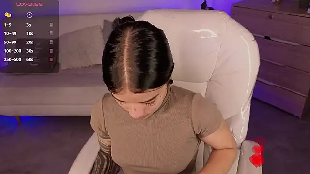 Nicole Foxx  online show from March 20, 2026, 7:26 pm