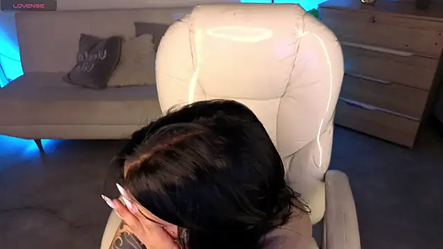 Snapshot of Nicole_Foxx_ chatting on February 20, 2026, 8:33 pm Nicole Foxx online show from February 20, 2026, 8:33 pm