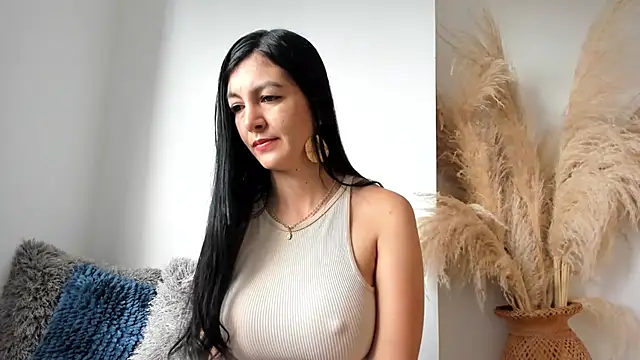 sofhia daniels online show from October 9, 2025, 1:22 pm