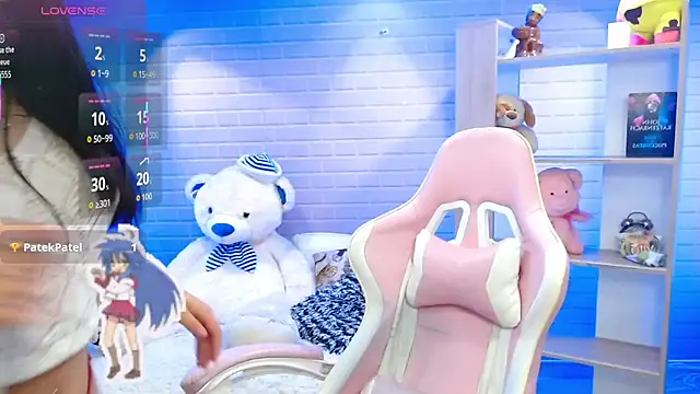 ashley cute77 online show from November 19, 2025, 10:59 am