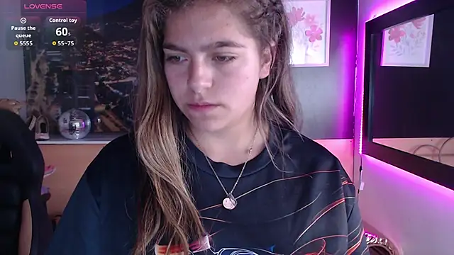 Kitten Cam online show from October 1, 2025, 9:25 am