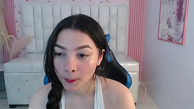 shalon diaz s online show from November 13, 2025, 8:24 pm