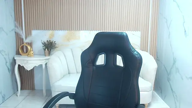 shalon diaz s online show from April 11, 2026, 1:24 am