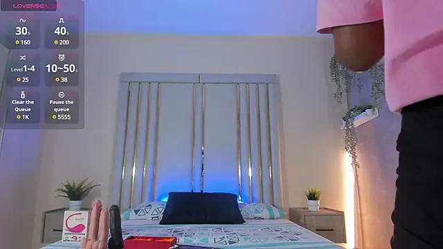 Liincostelloo online show from March 12, 2025, 7:47 pm