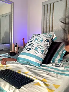 Liincostelloo online show from September 30, 2025, 12:44 pm