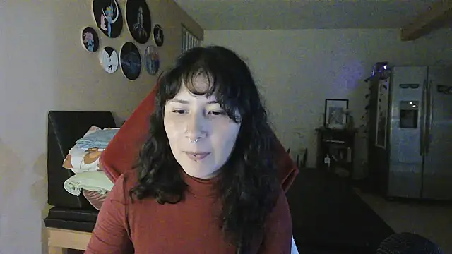 GinnyDelice online show from October 17, 2025, 1:20 am