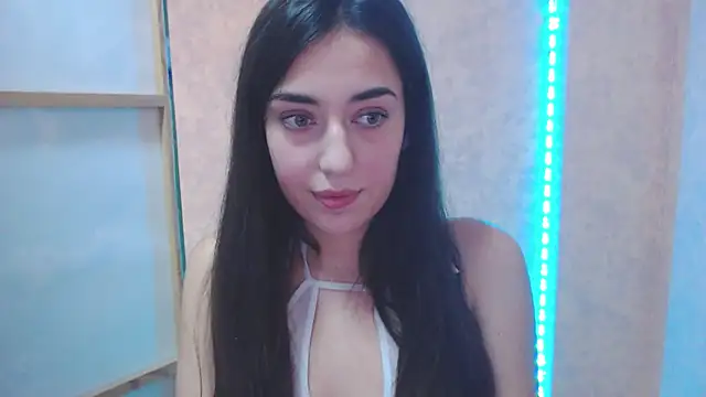 Snapshot of Lovelllyy chatting on February 20, 2025, 9:44 am Lovelllyy online show from February 20, 2025, 9:44 am