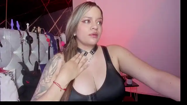 victoria  floyd online show from September 20, 2025, 6:57 pm