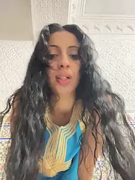 majdolin78 online show from September 23, 2025, 9:55 pm