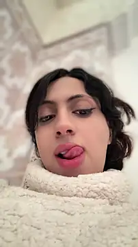 Snapshot of majdolin78 chatting on April 14, 2026, 9:14 am majdolin78 online show from April 14, 2026, 9:14 am