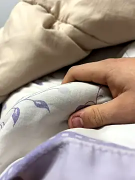 Sticky23w online show from December 2, 2025, 10:33 pm