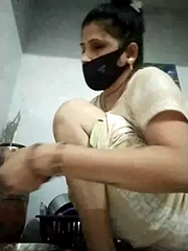 Snapshot of Bhavya_Bhan chatting on August 3, 2026, 1:14 am Bhavya Bhan online show from August 3, 2026, 1:14 am