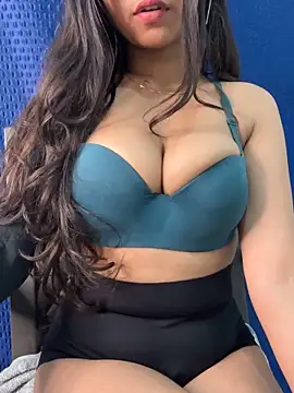 Sofia3393 online show from February 19, 2026, 10:40 pm