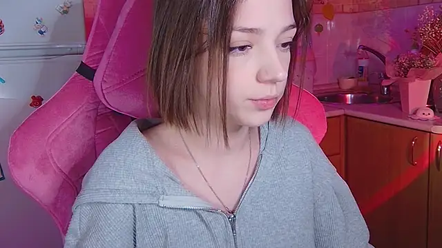 PamBeesly online show from April 8, 2026, 3:13 pm