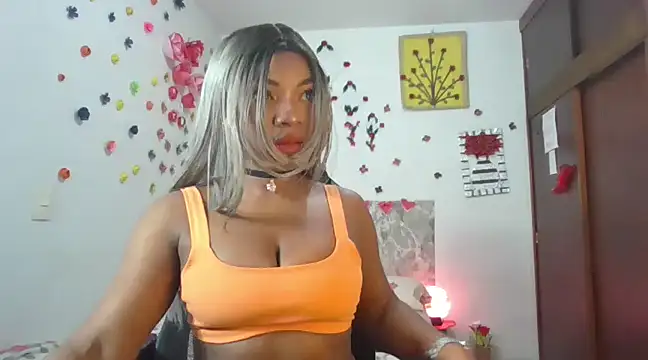 SaraYedid17 online show from March 6, 2025, 5:46 am