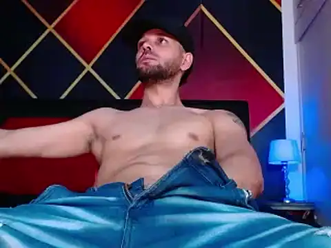 Cristian white online show from March 12, 2025, 9:45 pm