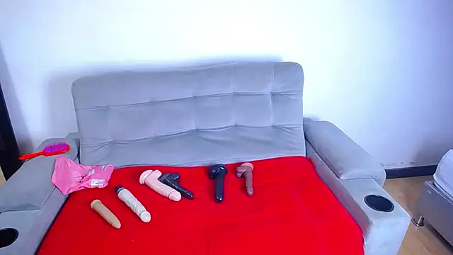 tinyy whore18 online show from February 14, 2026, 6:02 am