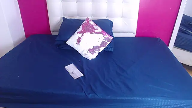 tinyy whore18 online show from October 22, 2025, 4:06 pm