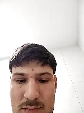 GuilhermeBusatta007 online show from March 3, 2026, 2:18 am